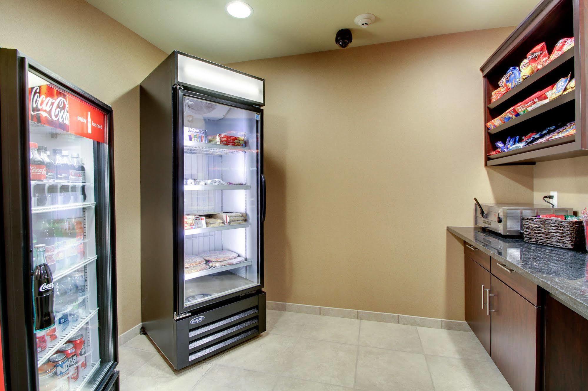 Cobblestone Inn & Suites - Schuyler Esterno foto