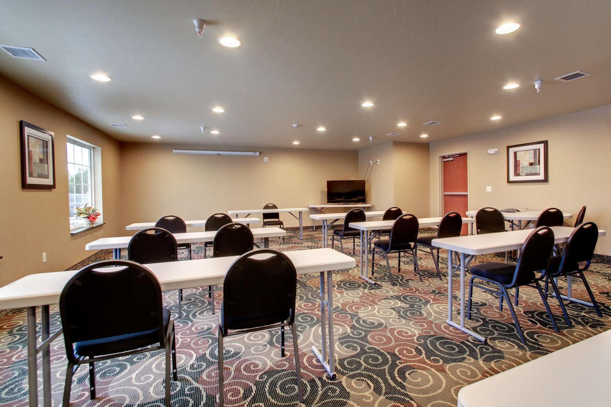 Cobblestone Inn & Suites - Schuyler Esterno foto