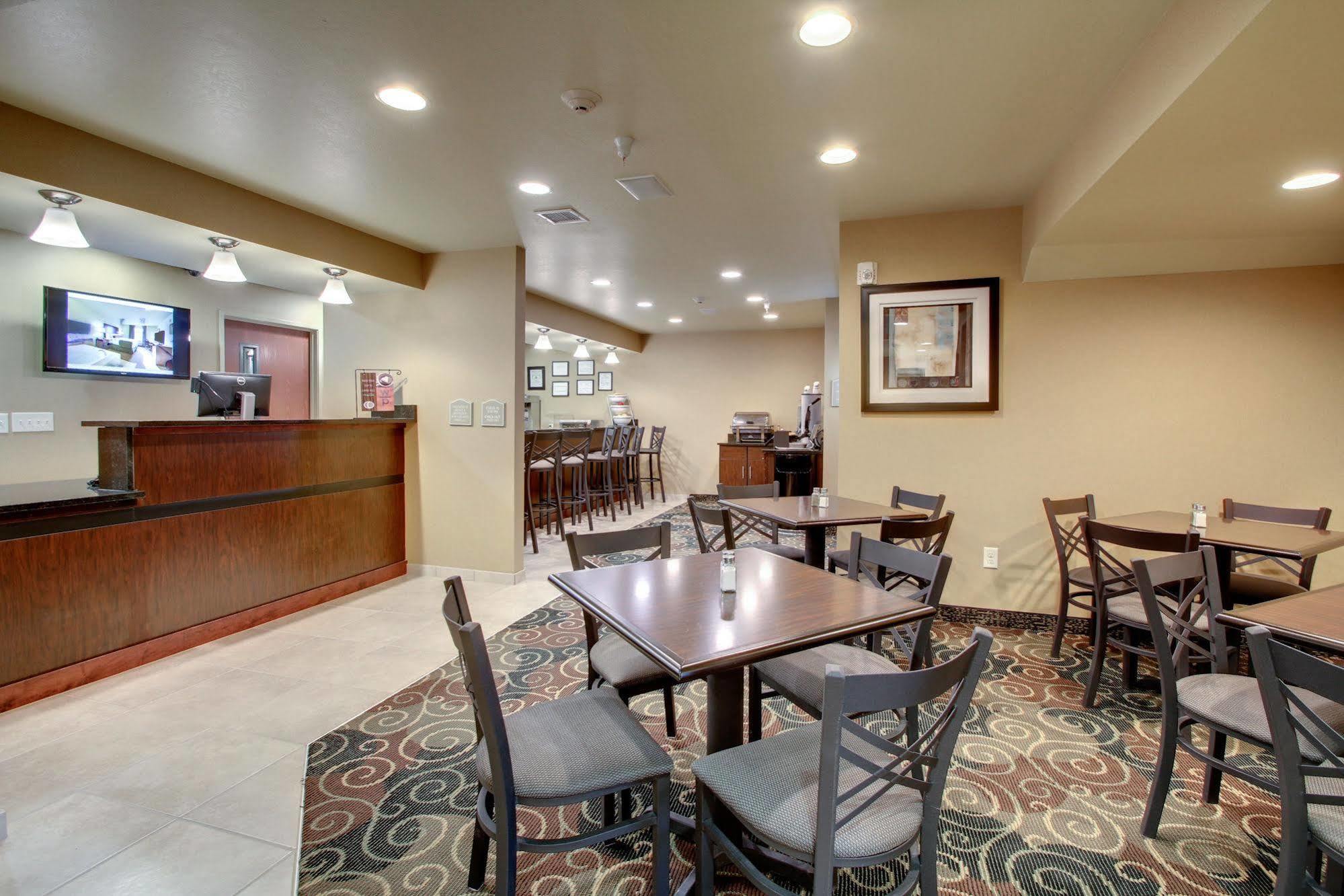 Cobblestone Inn & Suites - Schuyler Esterno foto