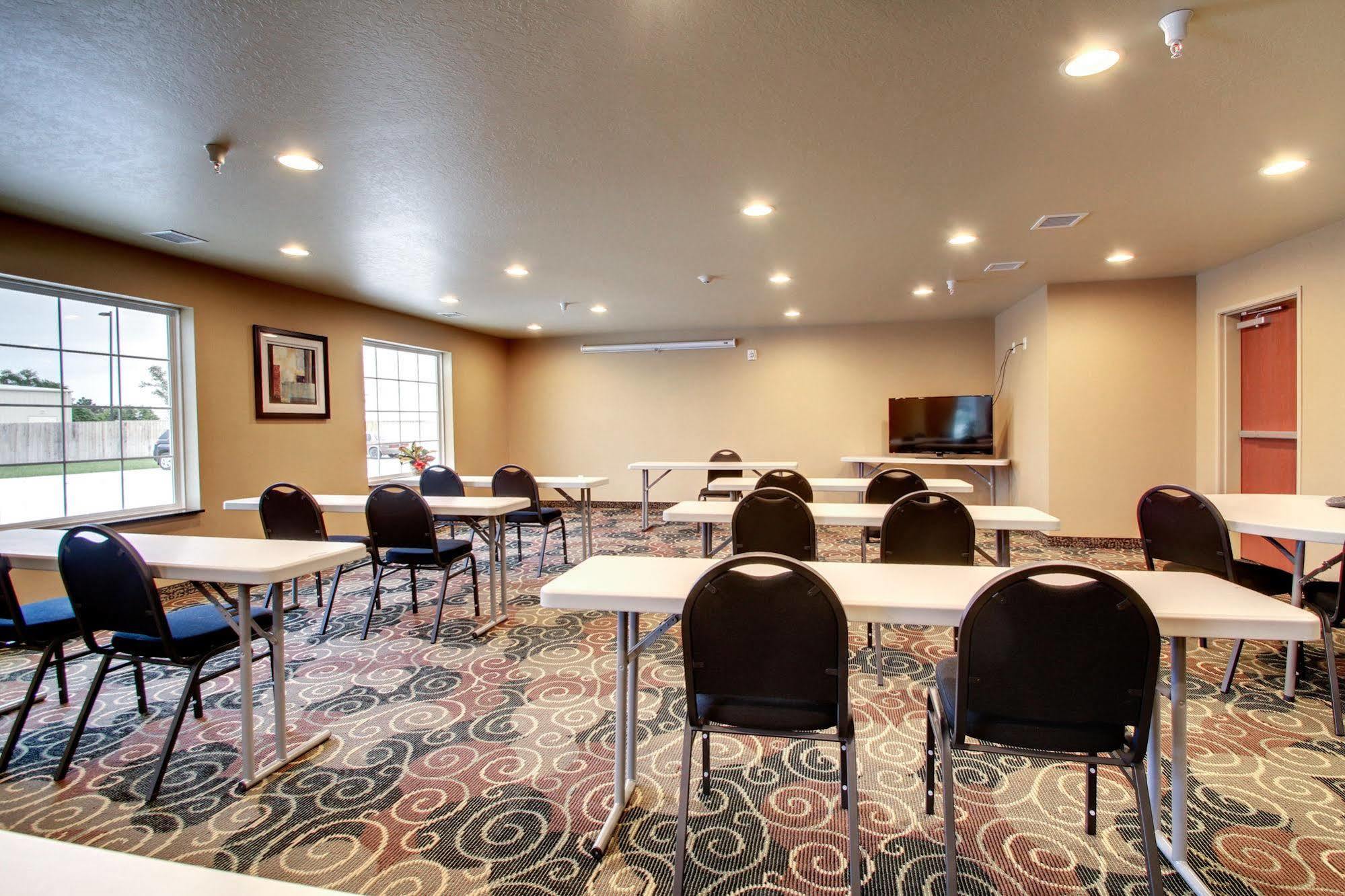 Cobblestone Inn & Suites - Schuyler Esterno foto